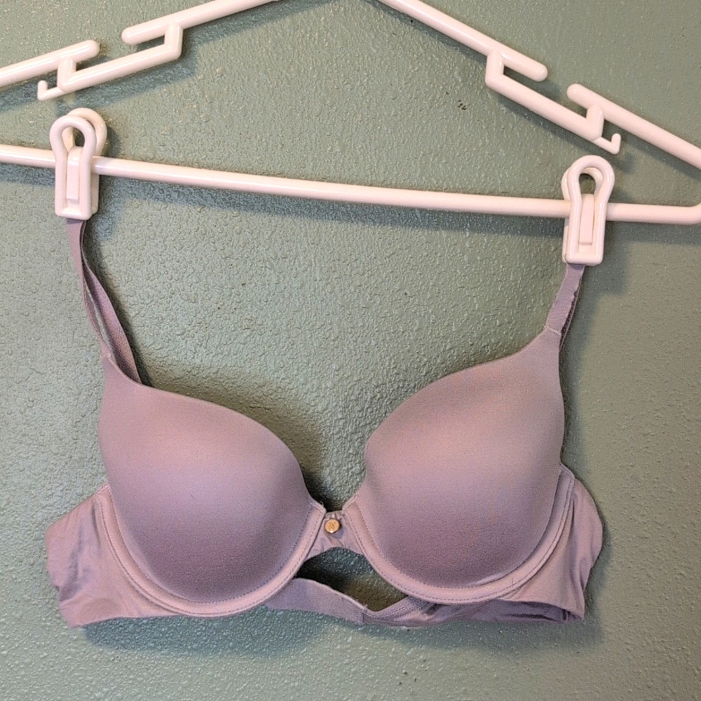 Victoria's Secret Showstopper bra, cream, 34b